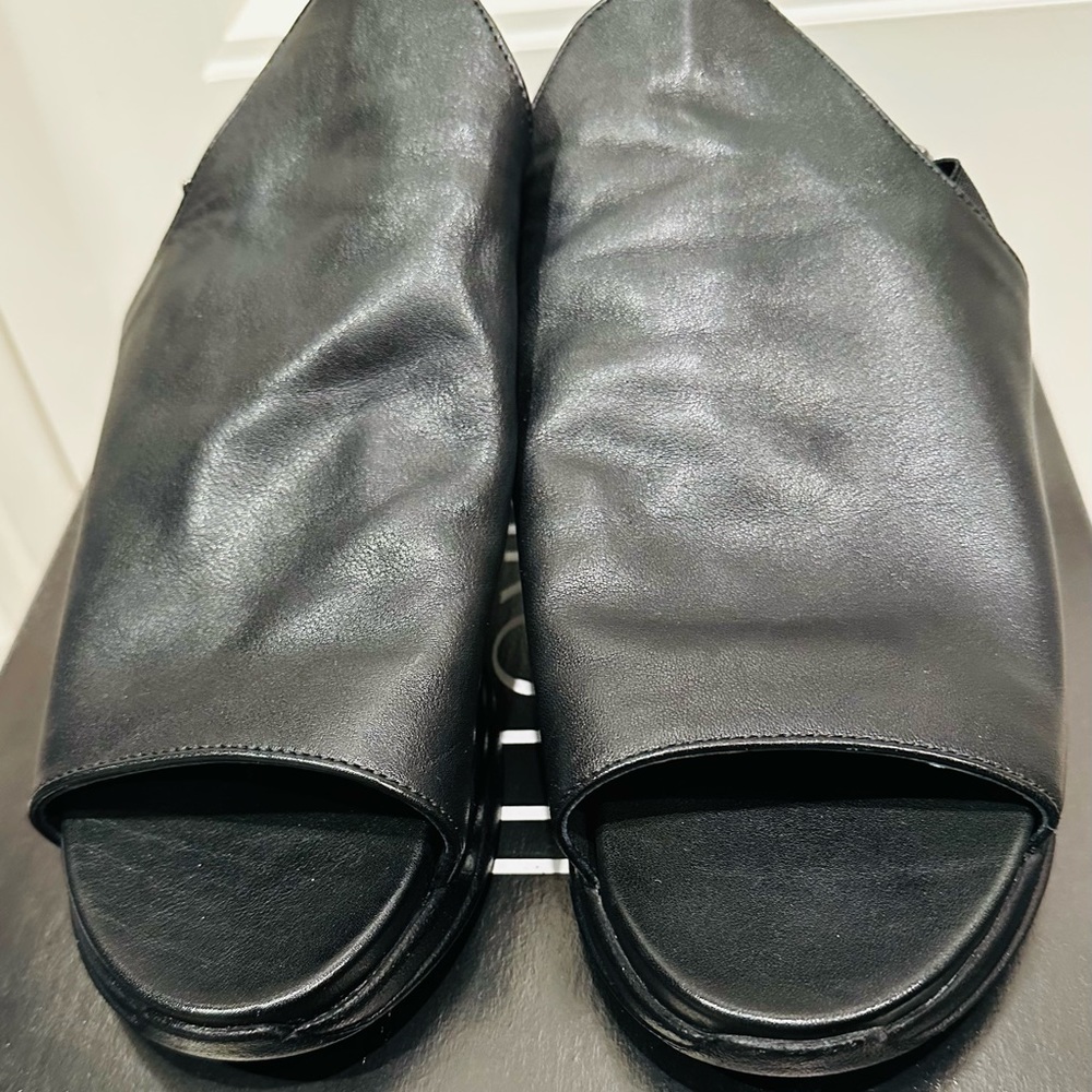 Girotti Chunky Sole Sandals 9478 — like new!